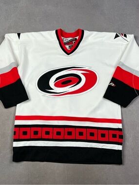 Carolina Hurricanes NHL Red White Black Pro Player Hockey Jersey Collar Detail